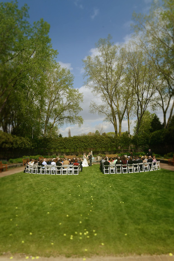 053_Rotary_Gardens_wi_wedding