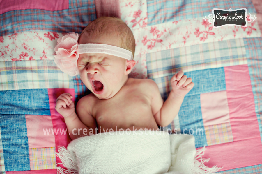 creative_newborn_photographer