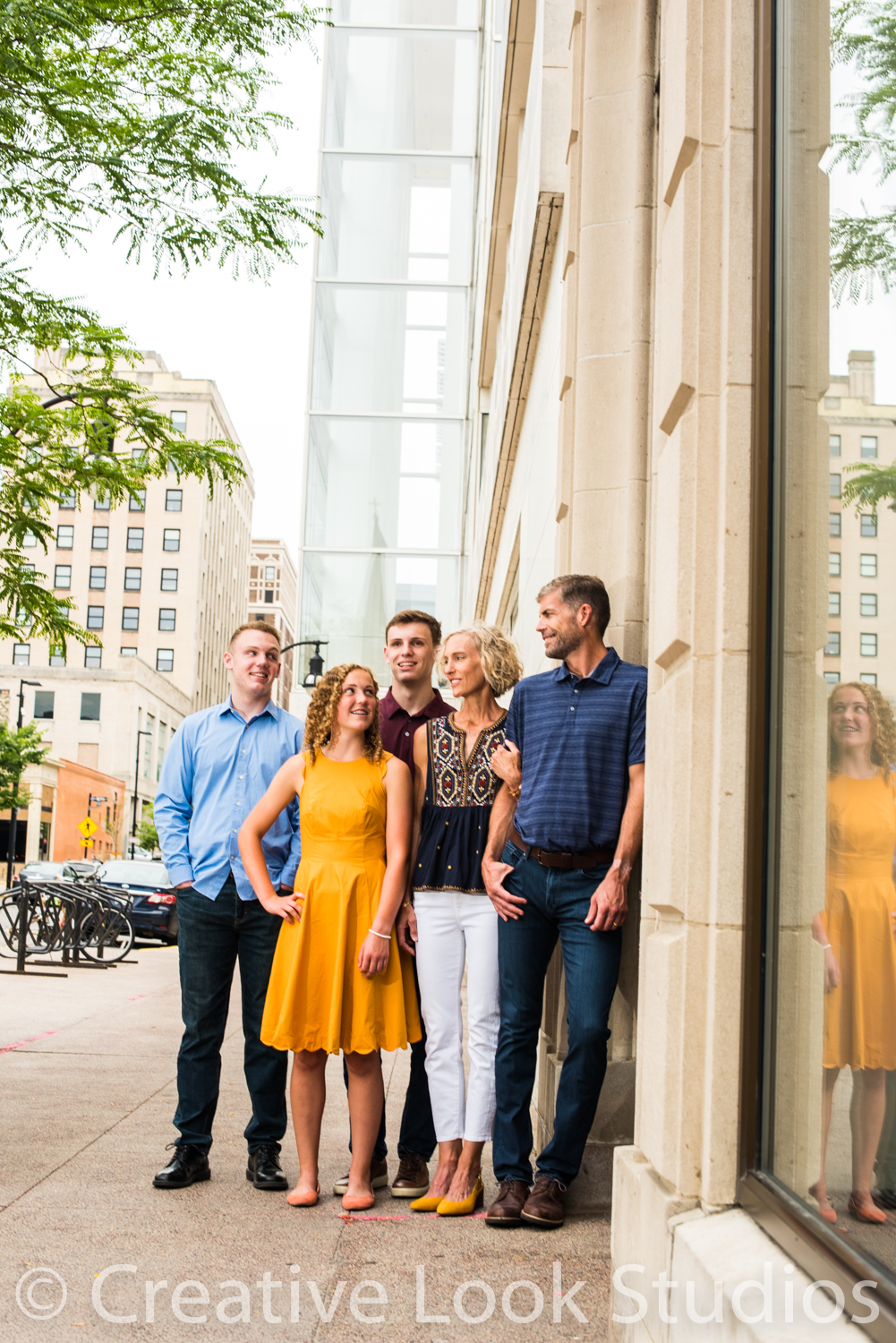 amazing family portraits in city